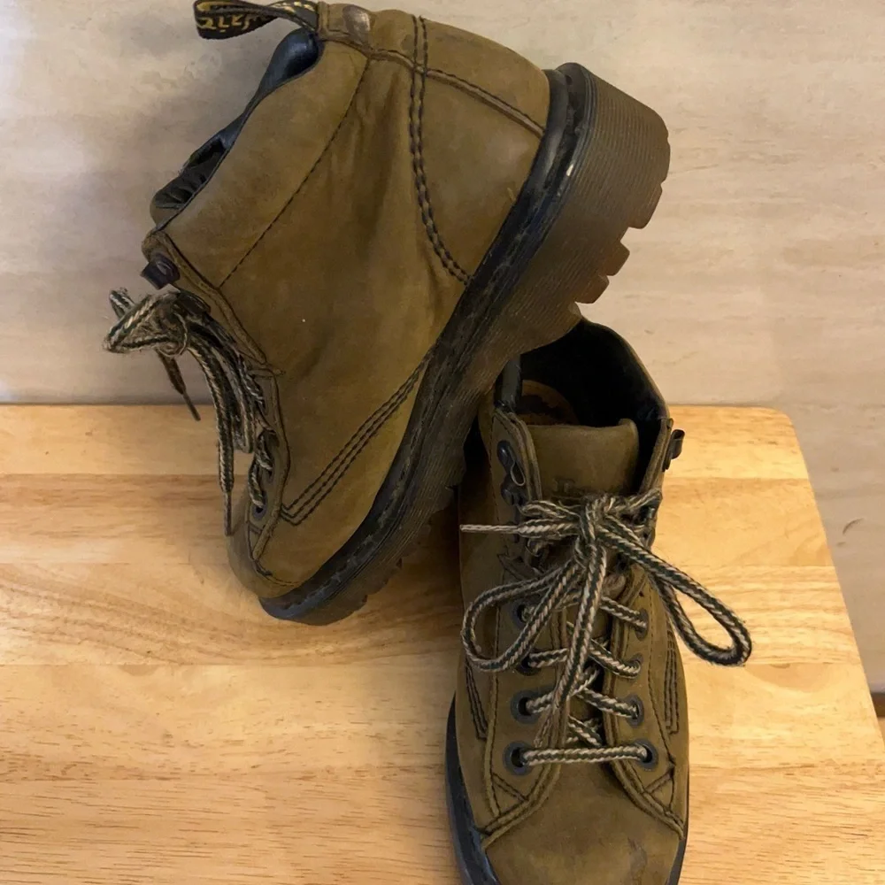 Vintage Dr. Martens Youth 8287 AirWair Lace-Up Boots